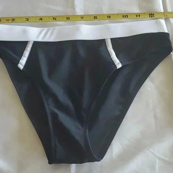 Two piece swimsuit - Picture 2 of 9